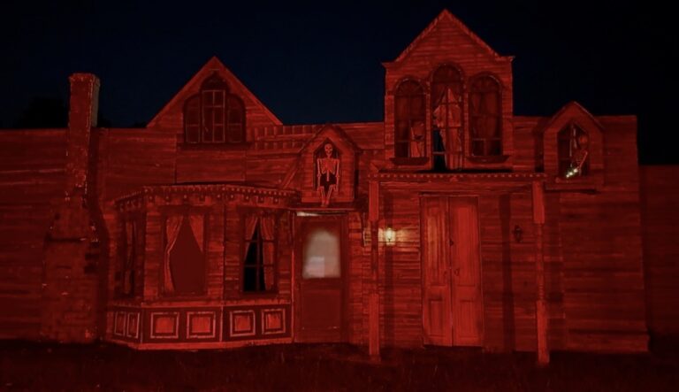 Woods of Kaos Haunt Facade