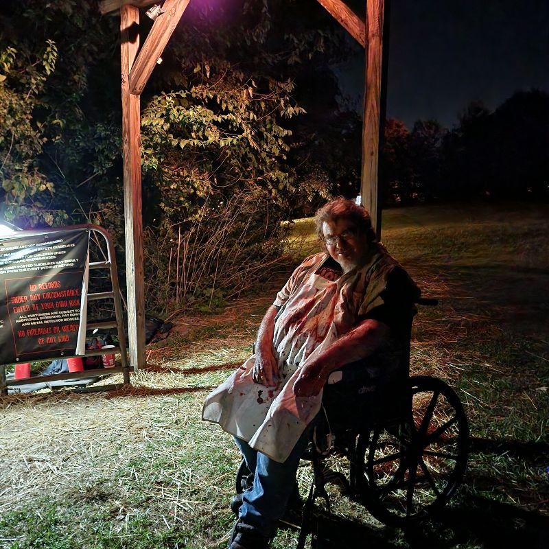 Black Orchard Haunted House 2025 - Black-Orchard-Customer-Service2