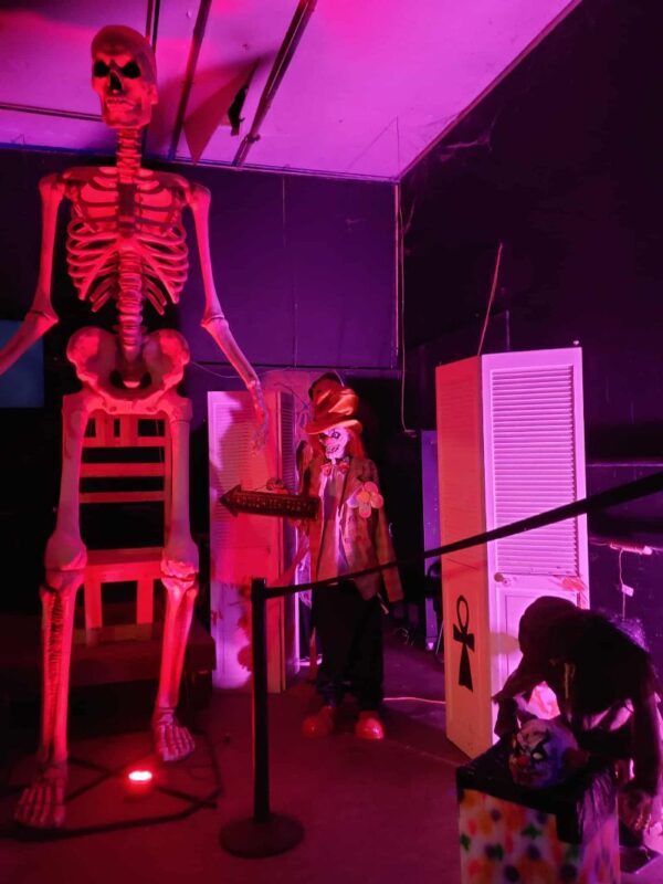 Dark Castle Haunted Attraction 2025 - 553304549_1297766451653532_747479722173207075_n