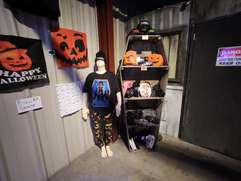 Four Scythes Haunted Attraction 2025 - 20251004_201024