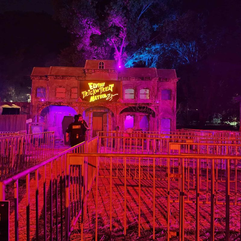 Los Angeles Haunted Hayride 2025 - la-hayride-immersion-elvira-house