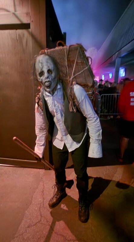 Paranoia Haunted House 2025 - 20251011_201357