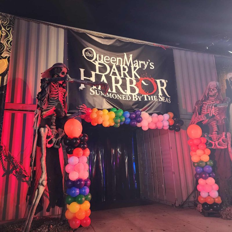 Queen Marys Dark Harbor 2025 - Queen-Mary-Customer-Service-Entrance