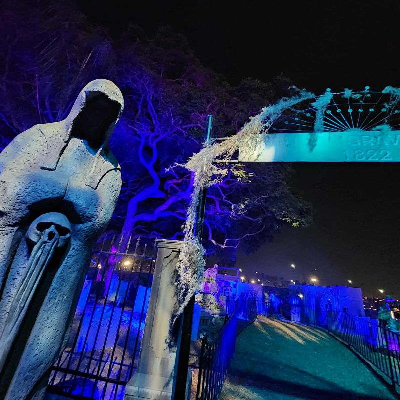 Queen Marys Dark Harbor 2025 - Queen-Mary-Entertainment-Cemetery