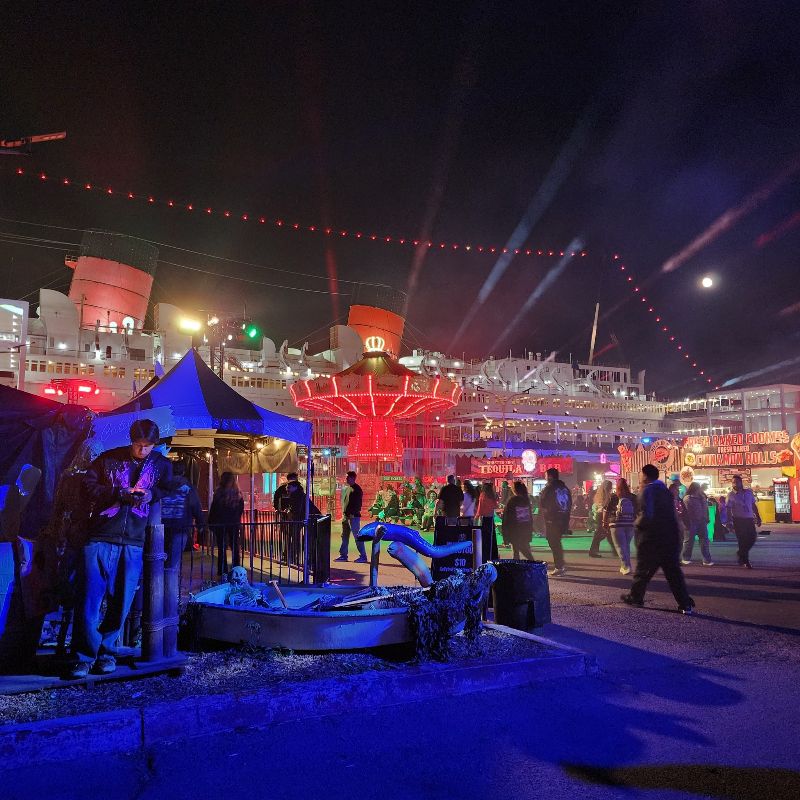Queen Marys Dark Harbor 2025 - Queen-Mary-Immersion-Night