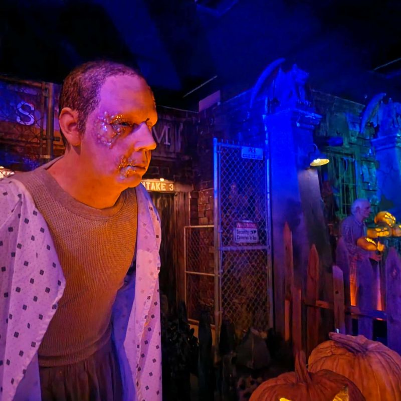 Reign of Terror Haunted House 2025 - Reign-Special-Effects