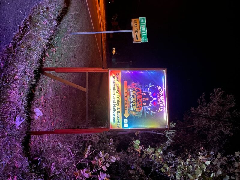 Screamville Haunted Attraction 2025 - Entrance-Sign