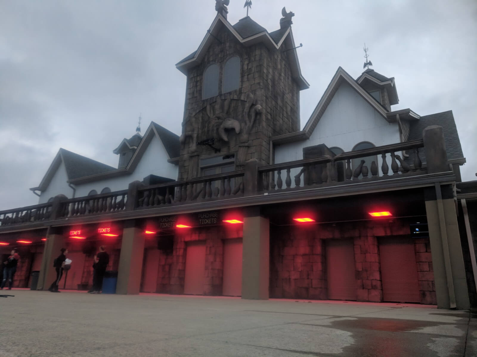 Land of Illusion Adventure Park Review 2018 The Scare Factor Haunt